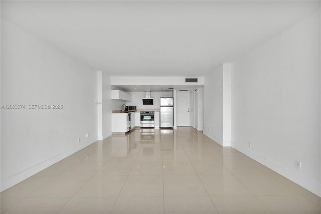 100 Bayview Dr 1002, Sunny Isles Beach, FL 33160