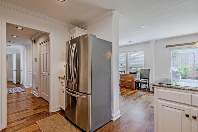 10307 Piping Rock Lane, Houston, TX 77042