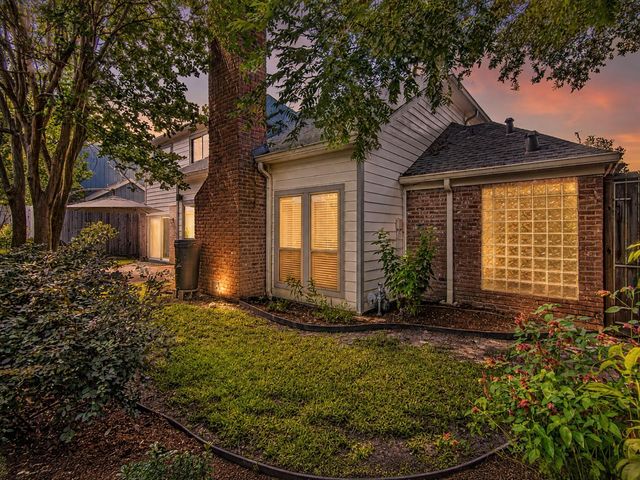 10307 Piping Rock Lane, Houston, TX 77042