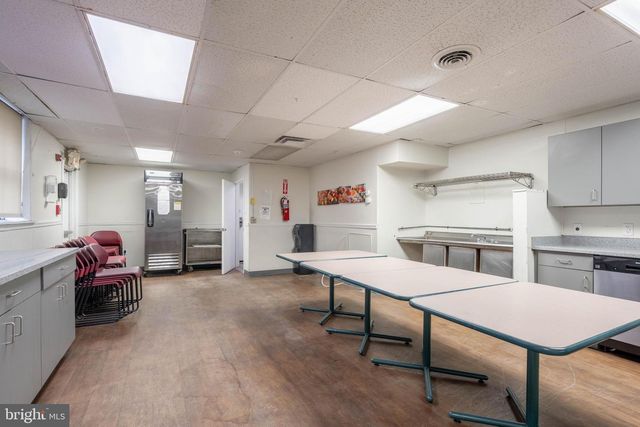 1300 SPRING GARDEN ST, Philadelphia, PA 19123