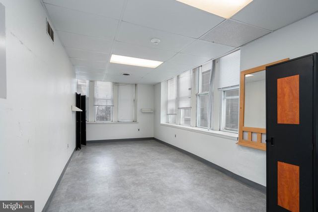 1300 SPRING GARDEN ST, Philadelphia, PA 19123