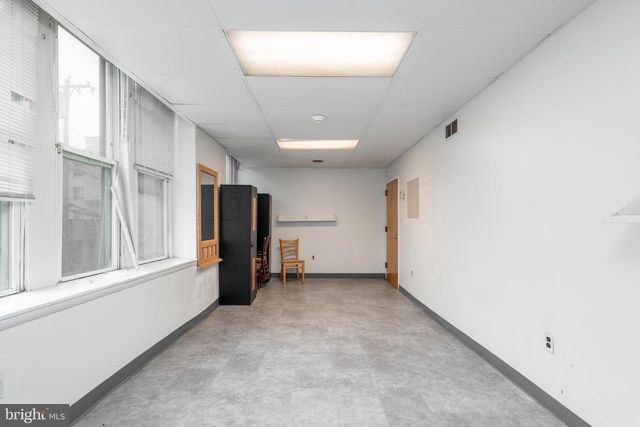 1300 SPRING GARDEN ST, Philadelphia, PA 19123