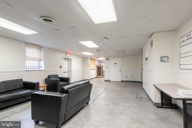 1300 SPRING GARDEN ST, Philadelphia, PA 19123