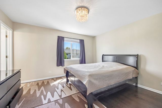 673 E FOUNTAINVIEW Drive 673, Mundelein, IL 60060