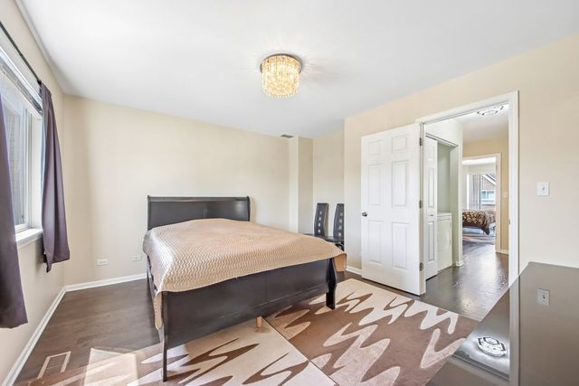 673 E FOUNTAINVIEW Drive 673, Mundelein, IL 60060