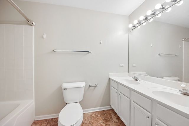 673 E FOUNTAINVIEW Drive 673, Mundelein, IL 60060