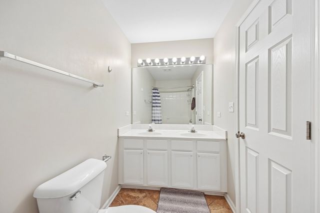 673 E FOUNTAINVIEW Drive 673, Mundelein, IL 60060