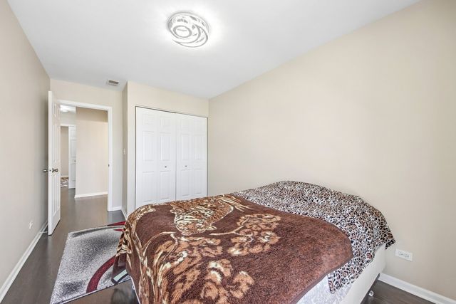 673 E FOUNTAINVIEW Drive 673, Mundelein, IL 60060