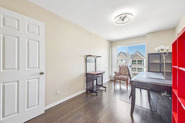 673 E FOUNTAINVIEW Drive 673, Mundelein, IL 60060