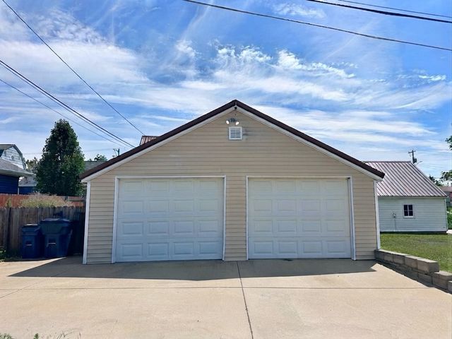 1922 9th SW, Cedar Rapids, IA 52404