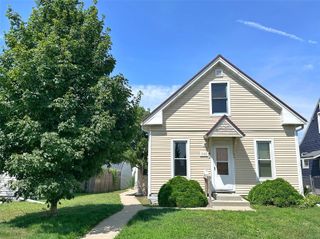 1922 9th SW, Cedar Rapids, IA 52404