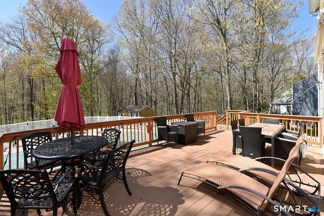 31 North Maple Street, East Hampton, CT 06424