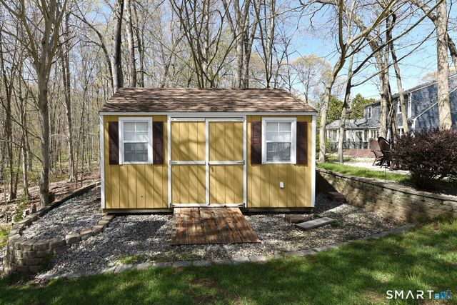 31 North Maple Street, East Hampton, CT 06424