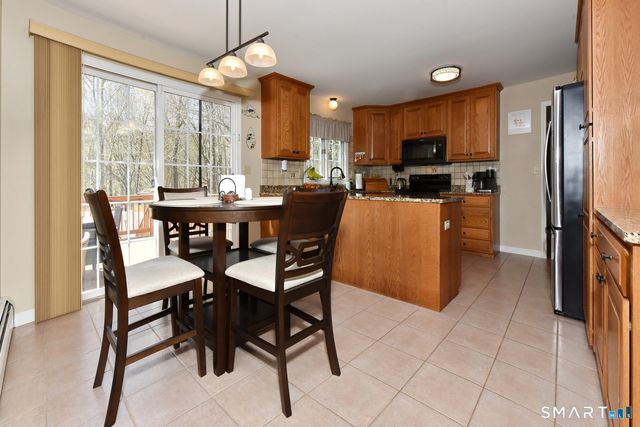 31 North Maple Street, East Hampton, CT 06424