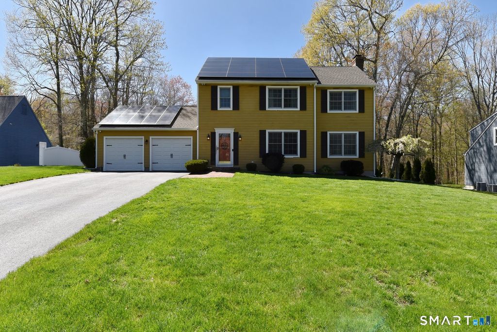 31 North Maple Street, East Hampton, CT 06424
