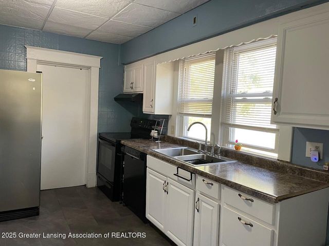 705 Princeton Avenue, Lansing, MI 48915