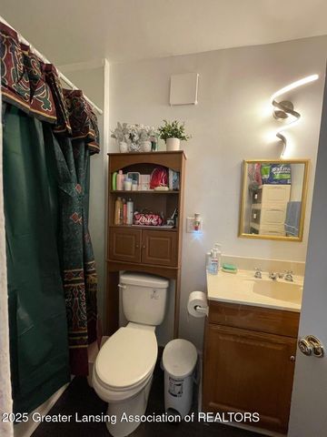 705 Princeton Avenue, Lansing, MI 48915