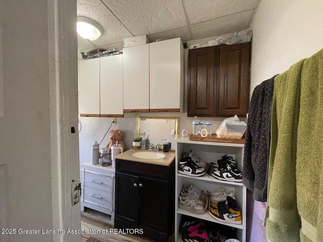 705 Princeton Avenue, Lansing, MI 48915