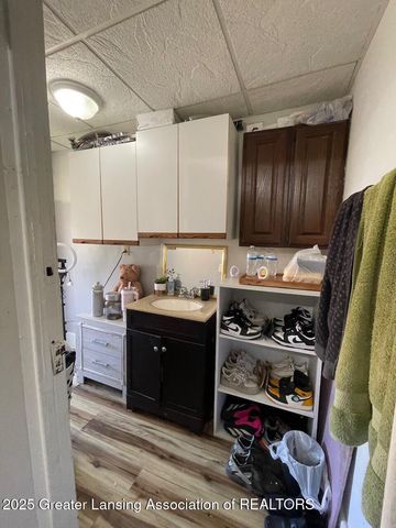 705 Princeton Avenue, Lansing, MI 48915