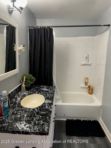 705 Princeton Avenue, Lansing, MI 48915