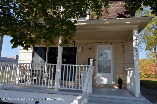 705 Princeton Avenue, Lansing, MI 48915