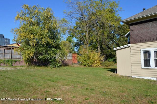 705 Princeton Avenue, Lansing, MI 48915