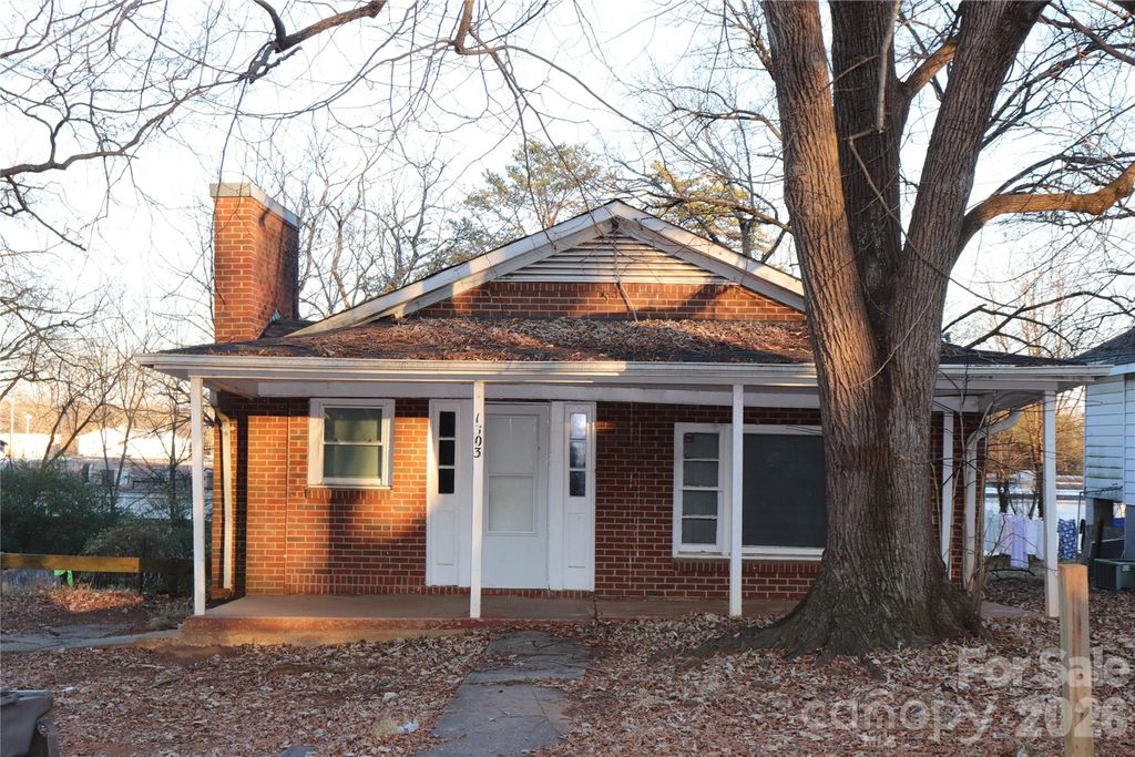 1303 Caldwell Street, Statesville, NC 28677