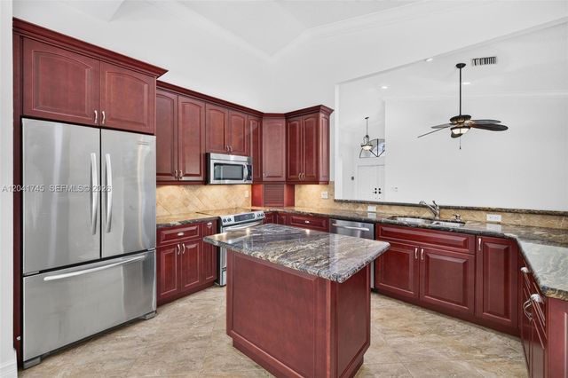 1380 NW 103rd Terrace, Plantation, FL 33322