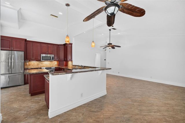 1380 NW 103rd Terrace, Plantation, FL 33322