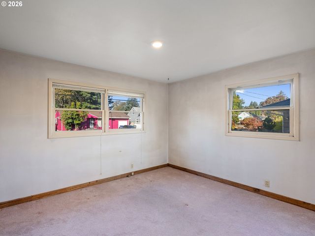 204 Ne 114TH Ave, Portland, OR 97220
