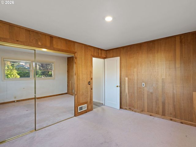 204 Ne 114TH Ave, Portland, OR 97220