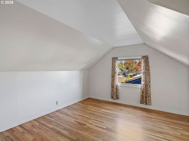 204 Ne 114TH Ave, Portland, OR 97220