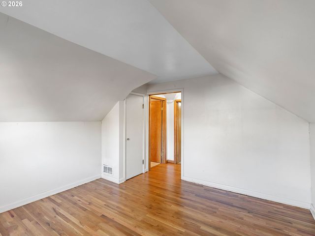 204 Ne 114TH Ave, Portland, OR 97220