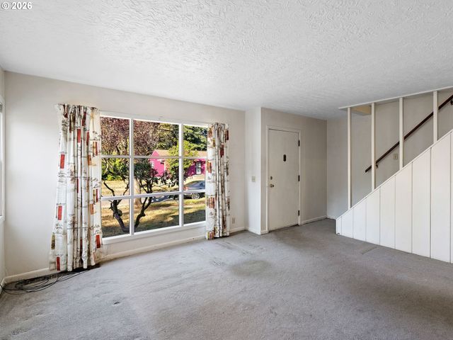 204 Ne 114TH Ave, Portland, OR 97220