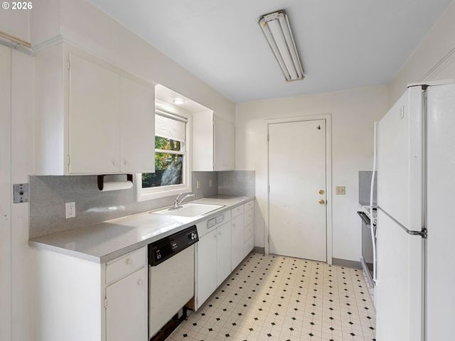 204 Ne 114TH Ave, Portland, OR 97220
