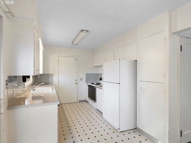 204 Ne 114TH Ave, Portland, OR 97220