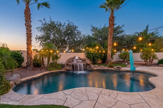 18426 W CHERYL Drive, Waddell, AZ 85355