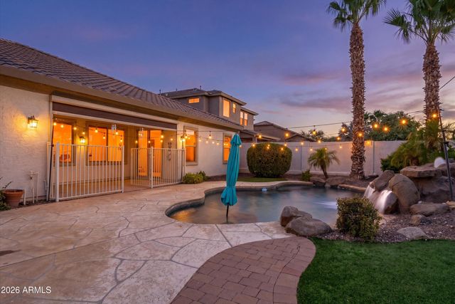 18426 W CHERYL Drive, Waddell, AZ 85355
