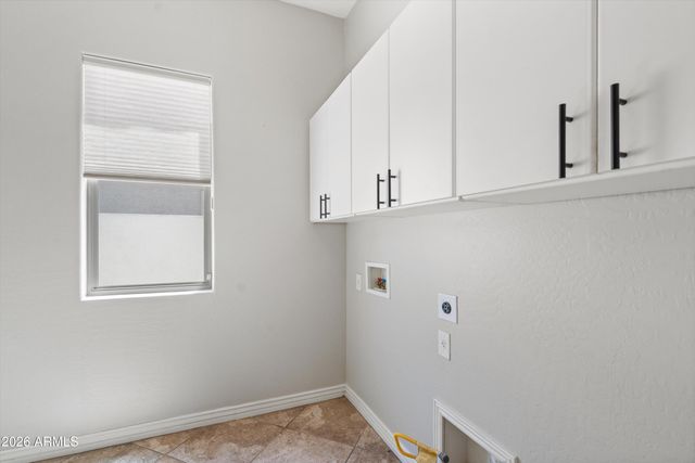 18426 W CHERYL Drive, Waddell, AZ 85355