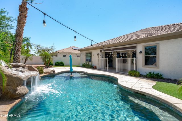 18426 W CHERYL Drive, Waddell, AZ 85355