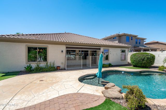 18426 W CHERYL Drive, Waddell, AZ 85355