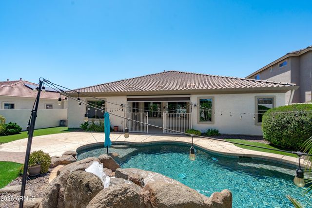 18426 W CHERYL Drive, Waddell, AZ 85355