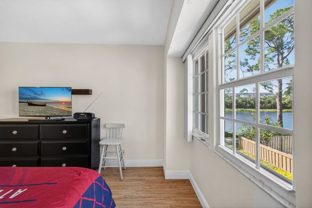 4280 Hazel Avenue C, Palm Beach Gardens, FL 33410