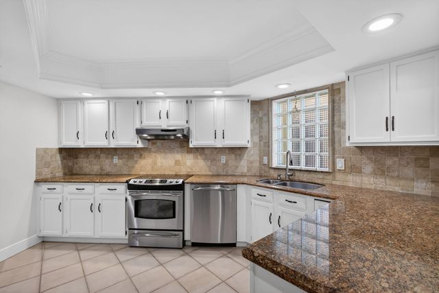 4280 Hazel Avenue C, Palm Beach Gardens, FL 33410