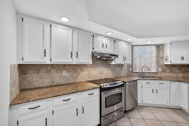 4280 Hazel Avenue C, Palm Beach Gardens, FL 33410