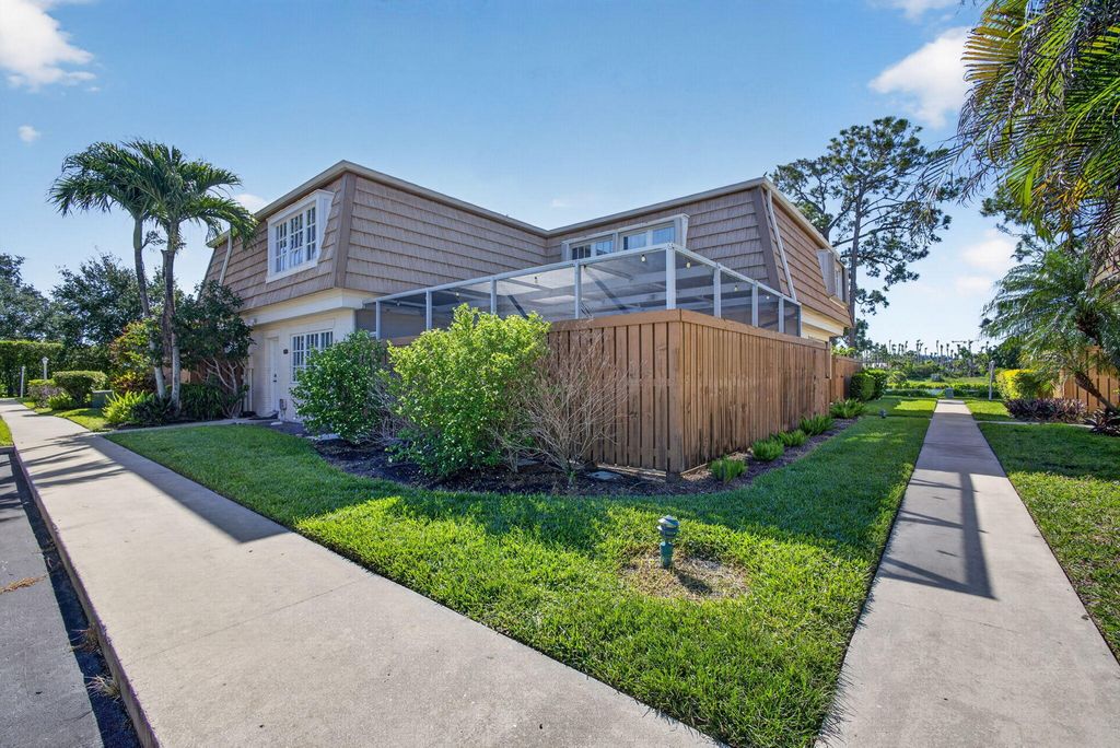 4280 Hazel Avenue C, Palm Beach Gardens, FL 33410