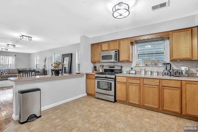 120 Oraton Street, Newark, NJ 07104