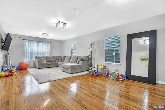 120 Oraton Street, Newark, NJ 07104