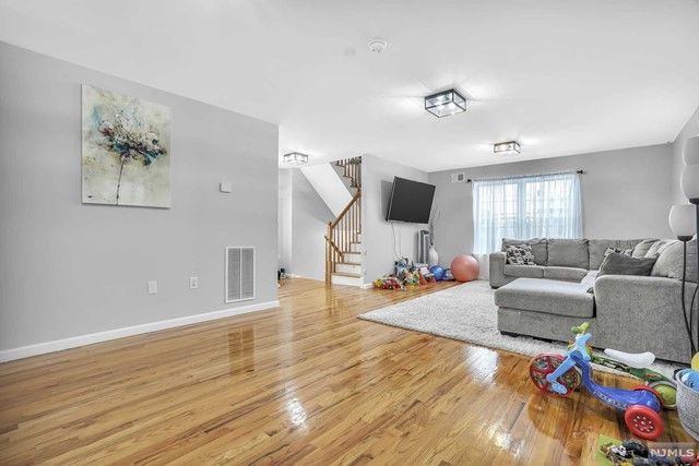 120 Oraton Street, Newark, NJ 07104