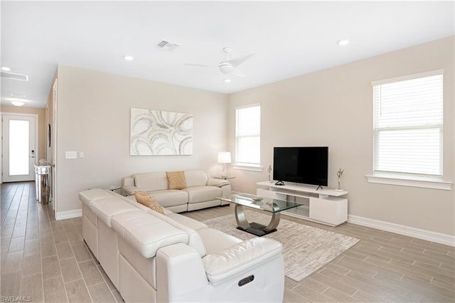 14541 Stern WAY, Naples, FL 34114